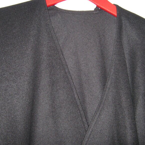 100% Black Cashmere Cape - Picture 2 of 8